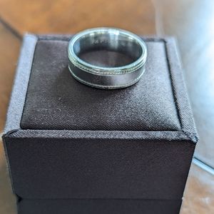 Men's Platinum Wedding Band - size 11 1/2